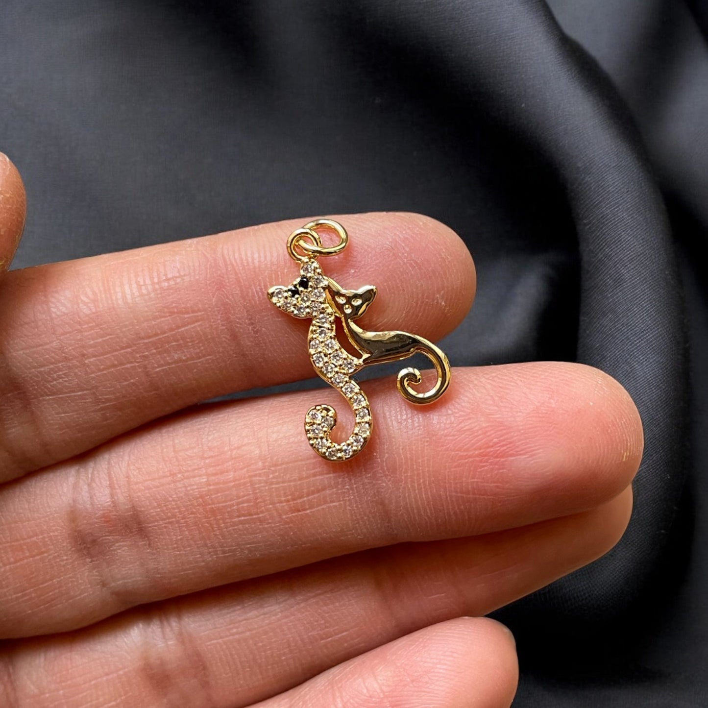 BTF96 - Zircon Multi Stone Cats Together 18k Gold Plated Brass Pendant (Anti Tarnish) (1pc) - ClartStudios - Polymer clay Jewellery