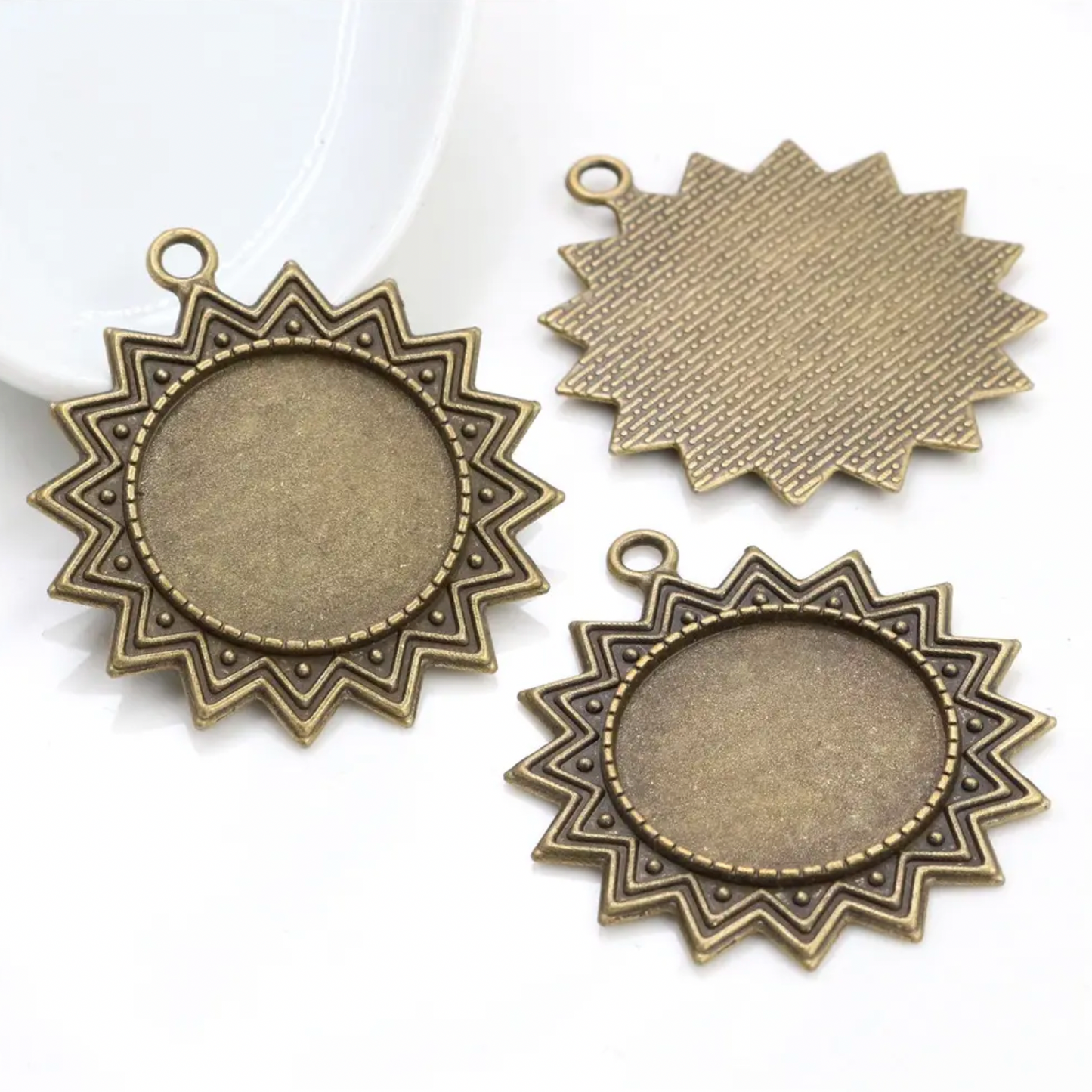 AP24 - Pack of 2 -Geometric Flower Style Pendent Base - ClartStudios - Polymer clay Jewellery