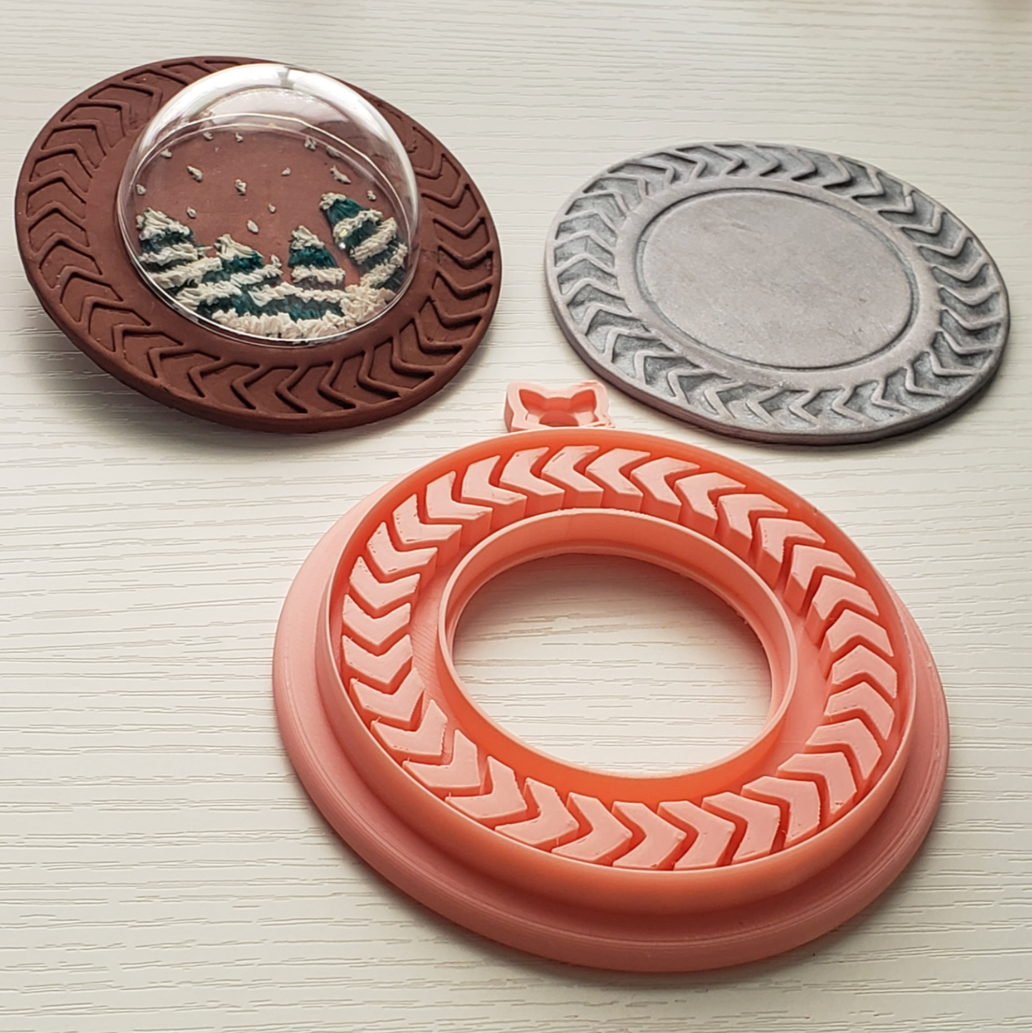 C32 -Chevron Circle Ornament Polymer Clay Cutter, Pottery and Bakery - ClartStudios - Polymer clay Jewellery