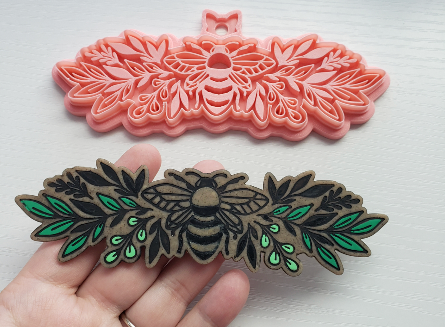 C38 - Bee Polymer Clay Headband Cutter, Pottery and Bakery - ClartStudios - Polymer clay Jewellery