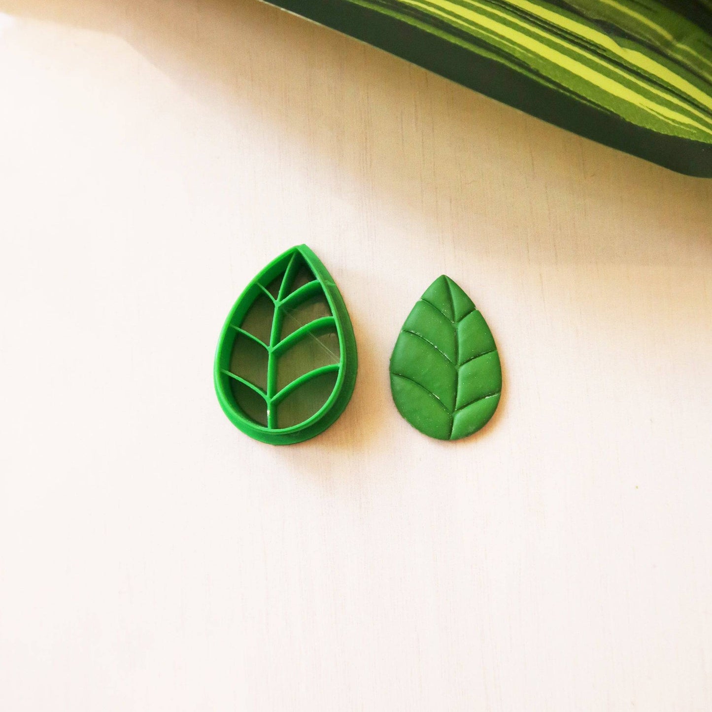 Leaf B with embossing - ClartStudios - Polymer clay Jewellery