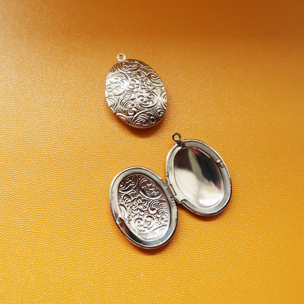 Oval Silver Locket - ClartStudios - Polymer clay Jewellery