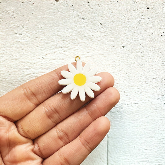 White Daisy charm - ClartStudios - Polymer clay Jewellery