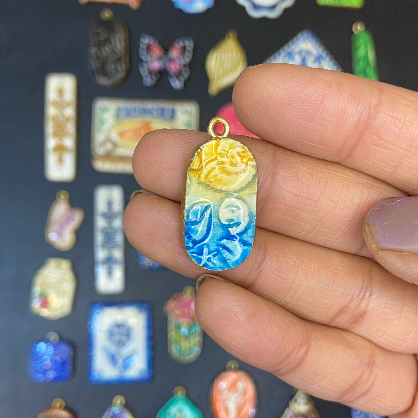 CN 05 - Beach Shells  - Handmade Clay Charm (Pack of 5) - ClartStudios - Polymer clay Jewellery