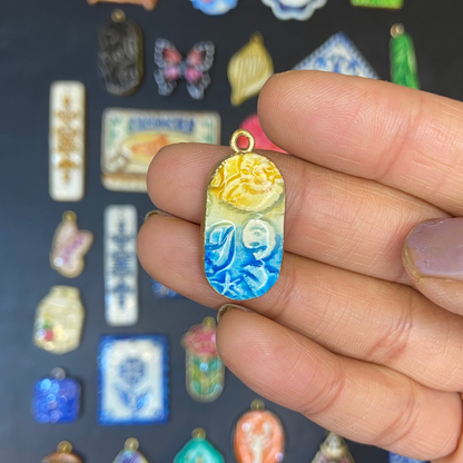 CN 05 - Beach Shells  - Handmade Clay Charm (Pack of 5) - ClartStudios - Polymer clay Jewellery