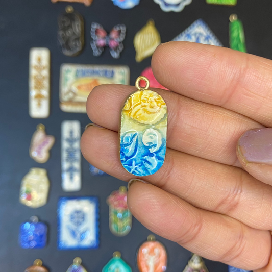 CN 05 - Beach Shells  - Handmade Clay Charm (Pack of 5) - ClartStudios - Polymer clay Jewellery