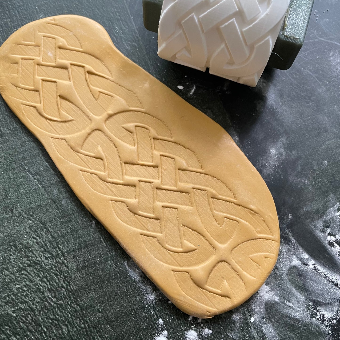 D16 - Texture Roller for Clay, Fondant or Pottery - ClartStudios - Polymer clay Jewellery