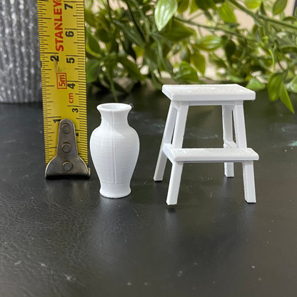 Outdoor Stool and Pot - Dollhouse  - M023