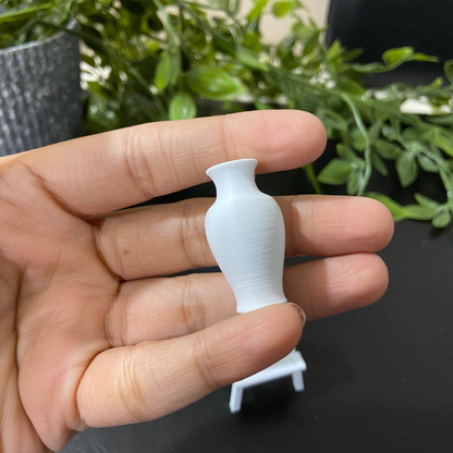 Outdoor Stool and Pot - Dollhouse  - M023