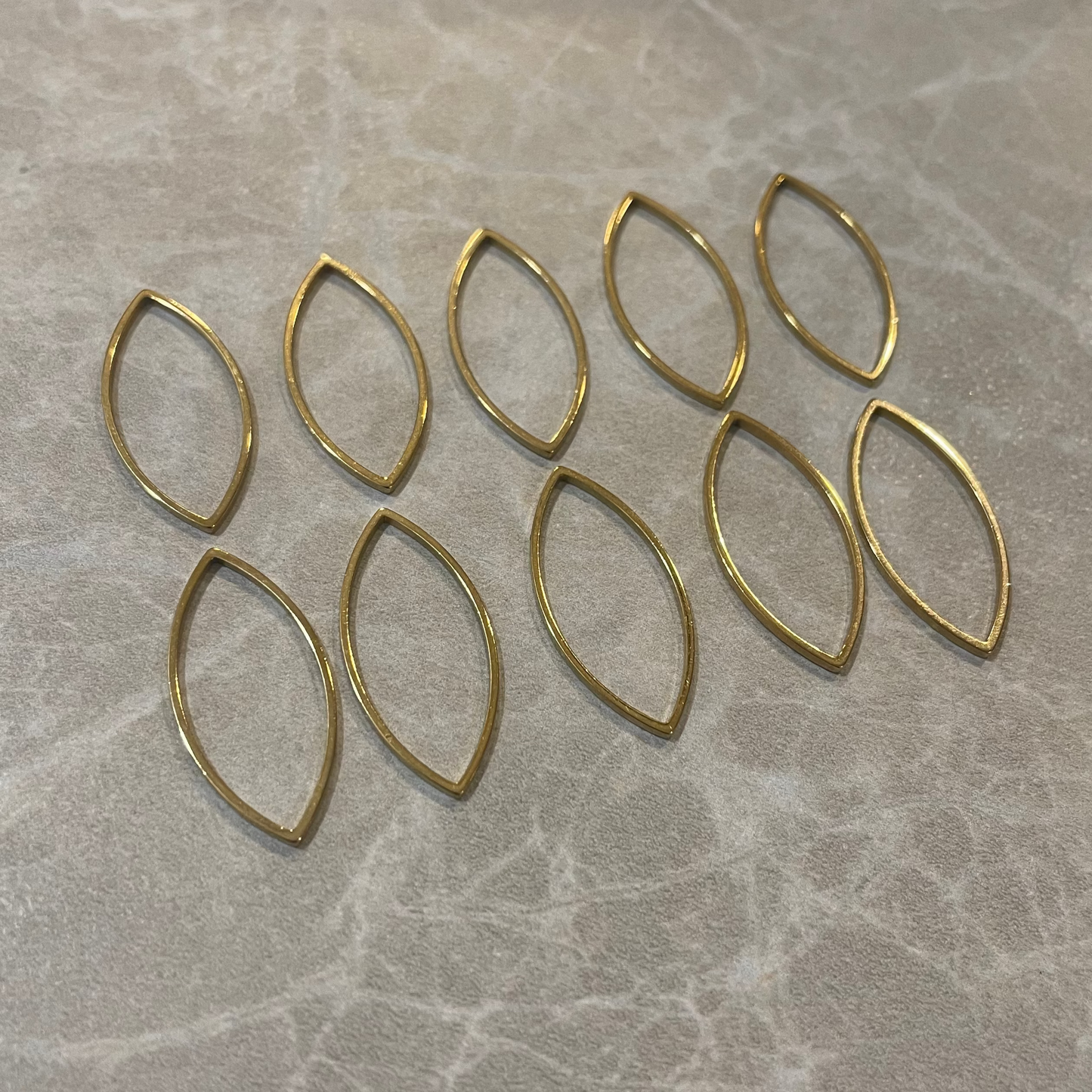 B24- Pack of 10 pcs | Pointed Oval Stainless Steel Anti Tarnish - ClartStudios - Polymer clay Jewellery