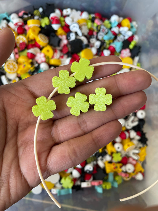 3D23 - 3D Printed Lime Green Clover Lead Beads (Pack of 5) - ClartStudios - Polymer clay Jewellery