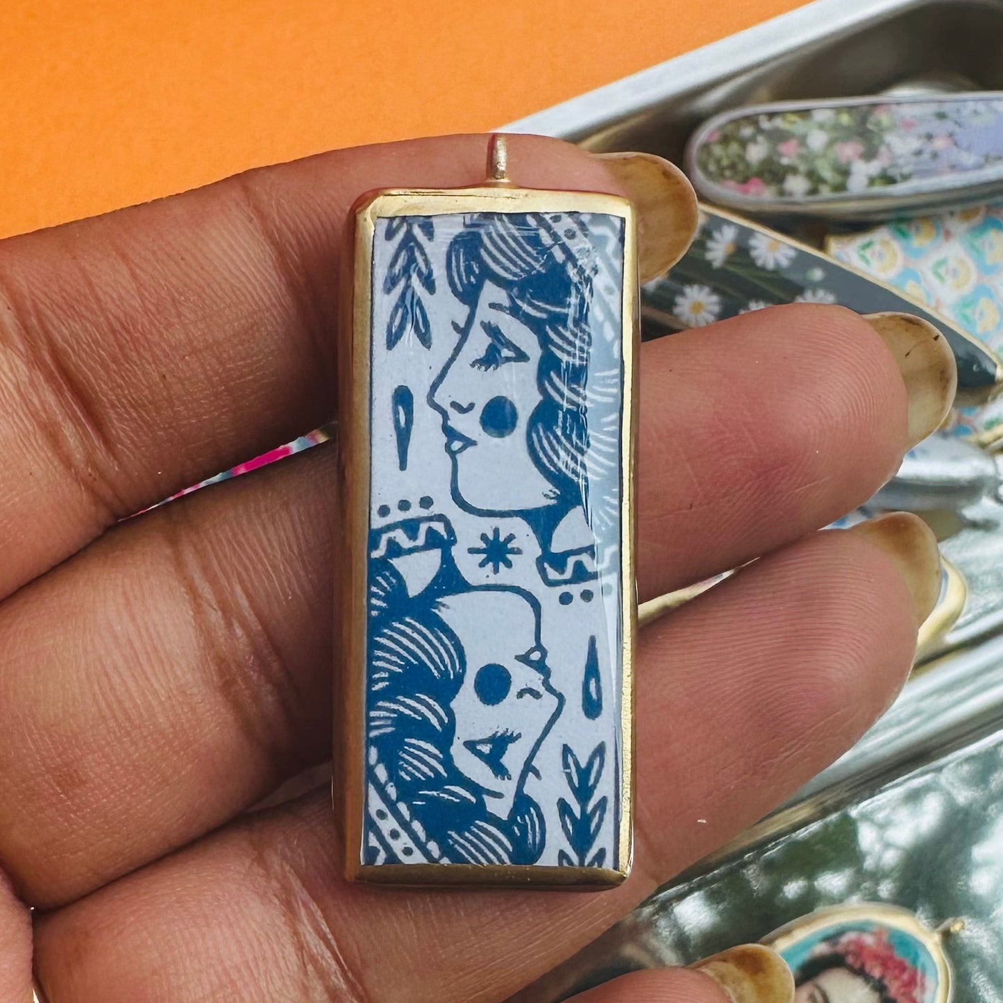 PC19 - Queen Card - Cold Porcelain Charms Pendant  (Dispatch Time 4-5 days) - ClartStudios - Polymer clay Jewellery