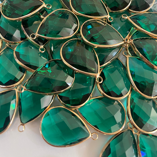 GC09- Emerald Drop Glass Crystal (1pc) - ClartStudios - Polymer clay Jewellery