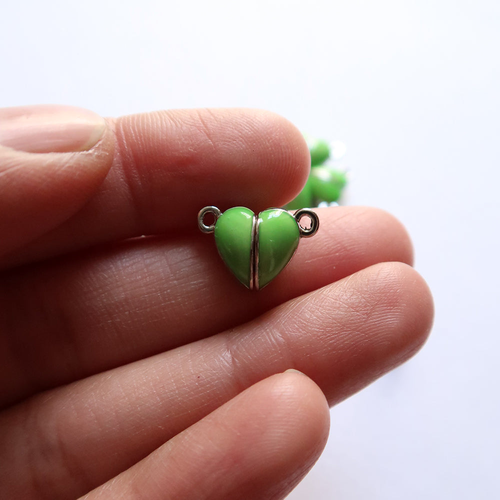 Parrot Green Magnet Heart - ClartStudios - Polymer clay Jewellery