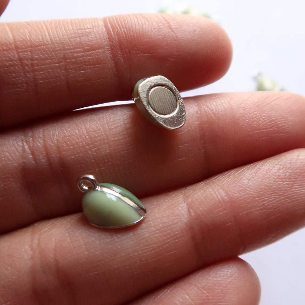 Pastel Green Magnet Heart - ClartStudios - Polymer clay Jewellery