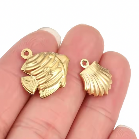 STF061 - Stainless Steel Beach Embossed Hollow Theme Fish & Shell Pendant Charms (1pc) (Anti Tarnish) - ClartStudios - Polymer clay Jewellery