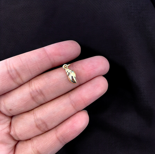 BTF79 - Shell  Gold Plated Brass Pendant (Anti Tarnish) (1pc) - ClartStudios - Polymer clay Jewellery