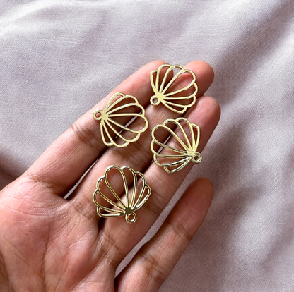 RB55  - Pack of 4 - Shell Hollow Bezel / Charm - ClartStudios - Polymer clay Jewellery