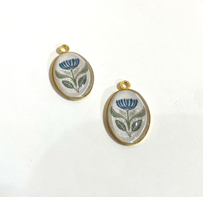 GN026 - Pack of 2pcs - Vintage Flower Boho - Glass Pendants with Metal Base - ClartStudios - Polymer clay Jewellery