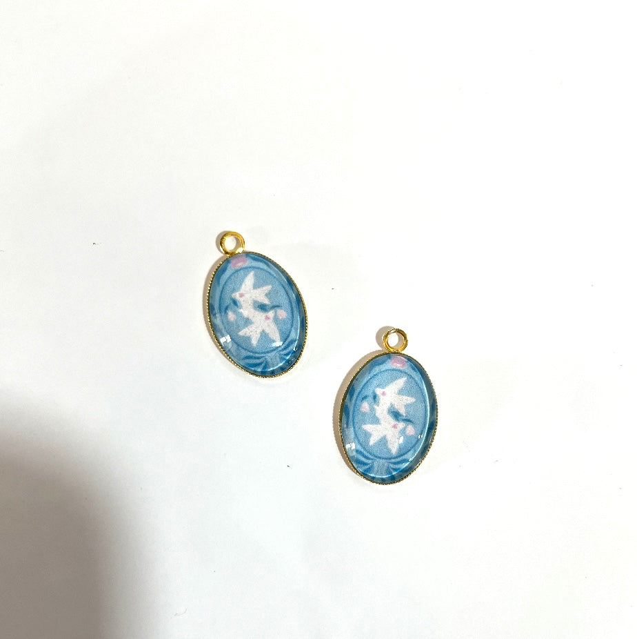 GN023 - Pack of 2pcs - Pastel Love Birds - Glass Pendants with Metal Base - ClartStudios - Polymer clay Jewellery