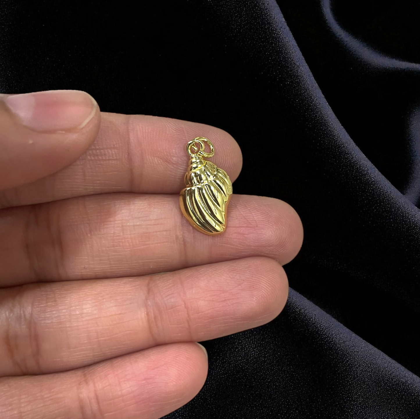 BTF118 - Shell - 18k Gold Plated Brass Pendant (Anti Tarnish) - ClartStudios - Polymer clay Jewellery