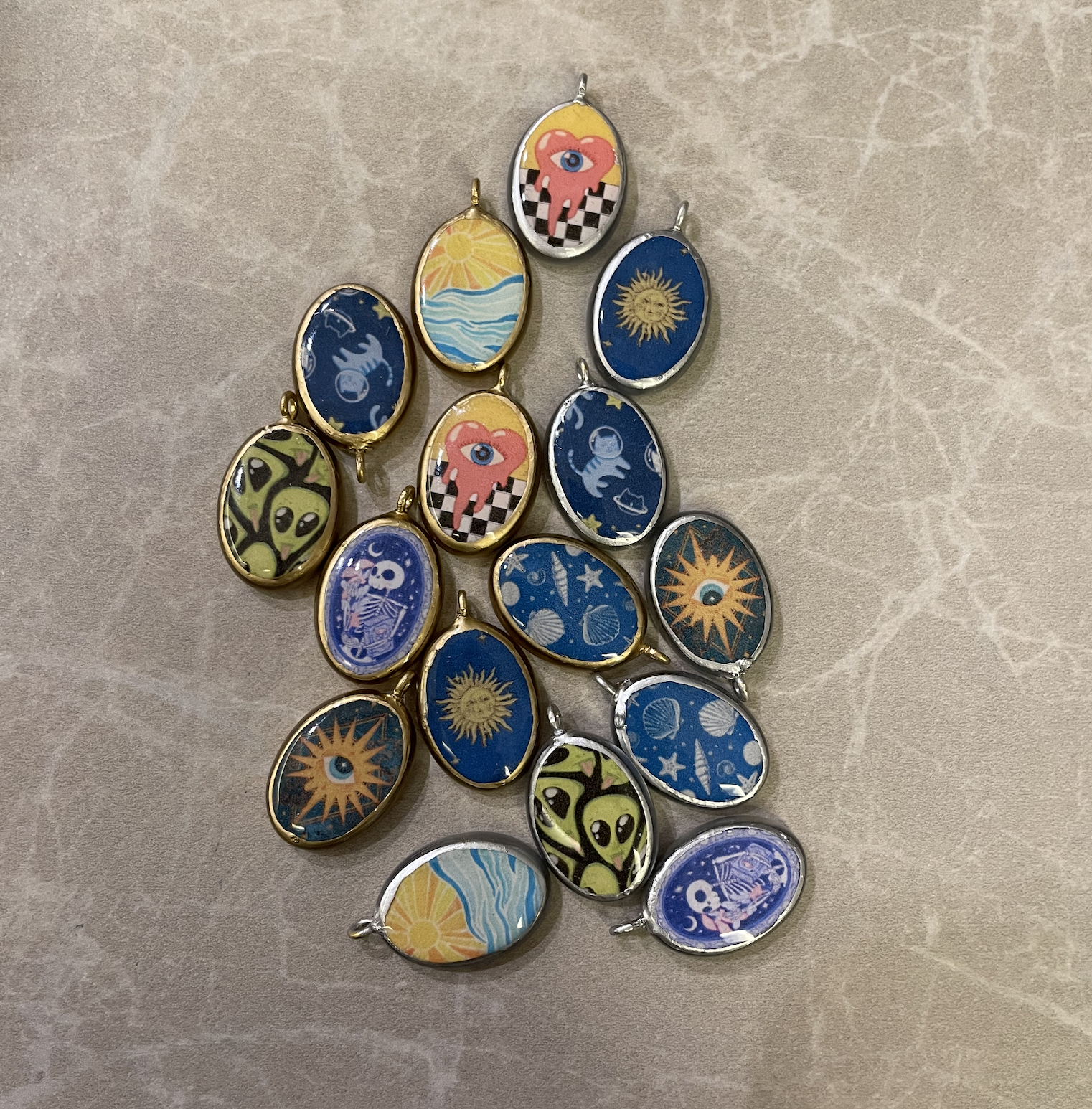 Pack of 5 - Misc Resin Earring Charms: Oval Pendants (5 Pack) (RU82 - RU89)(4-5 day Dispatch) - ClartStudios - Polymer clay Jewellery