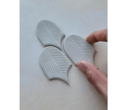 C08 - Leaf Cookie Cutter and Vein Roller Set  Cutter Set for Clay, Pottery and Bakery - ClartStudios - Polymer clay Jewellery