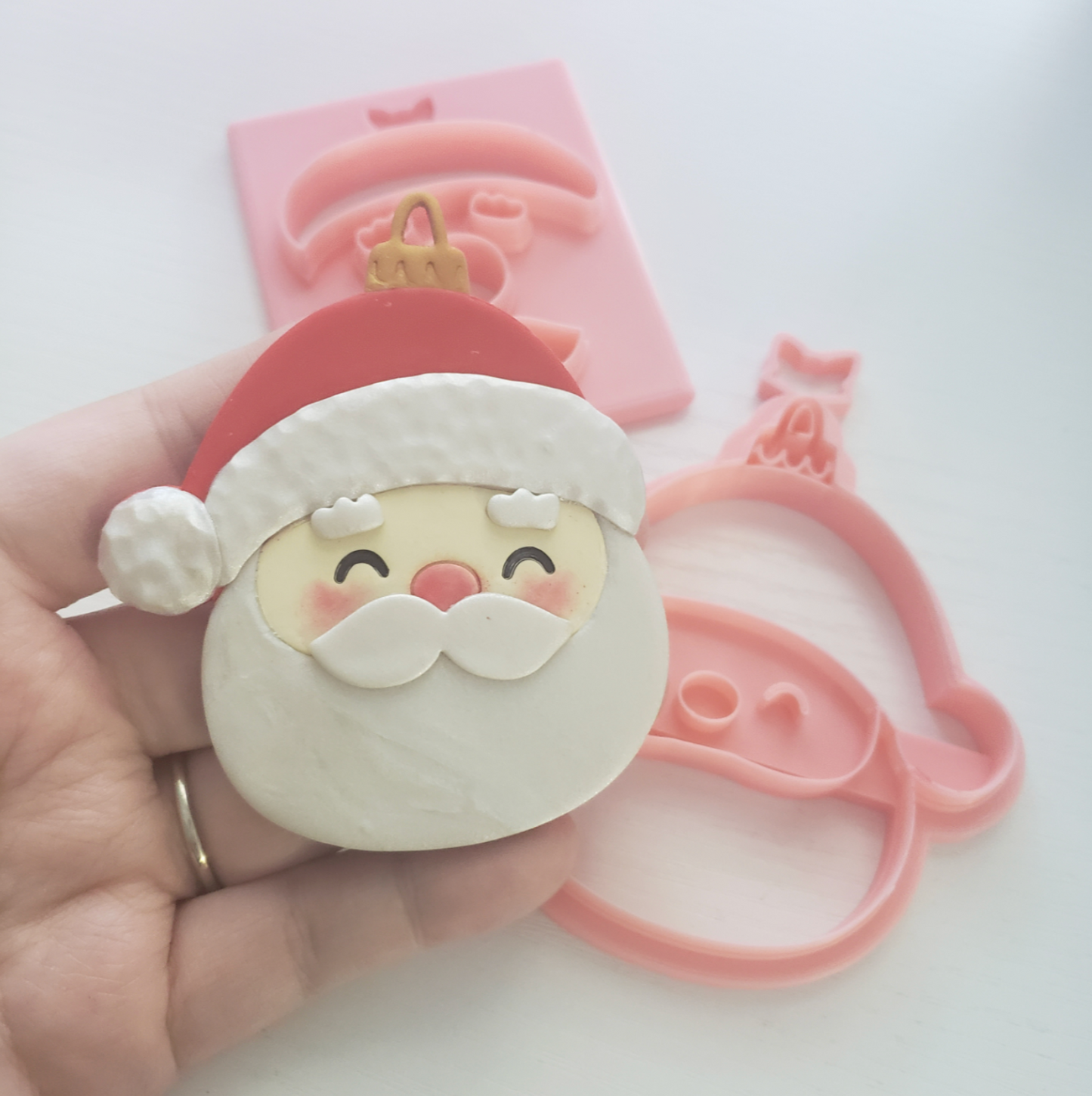 C30 -Santa Polymer Clay Ornament / Decor Clay, Pottery and Bakery - ClartStudios - Polymer clay Jewellery