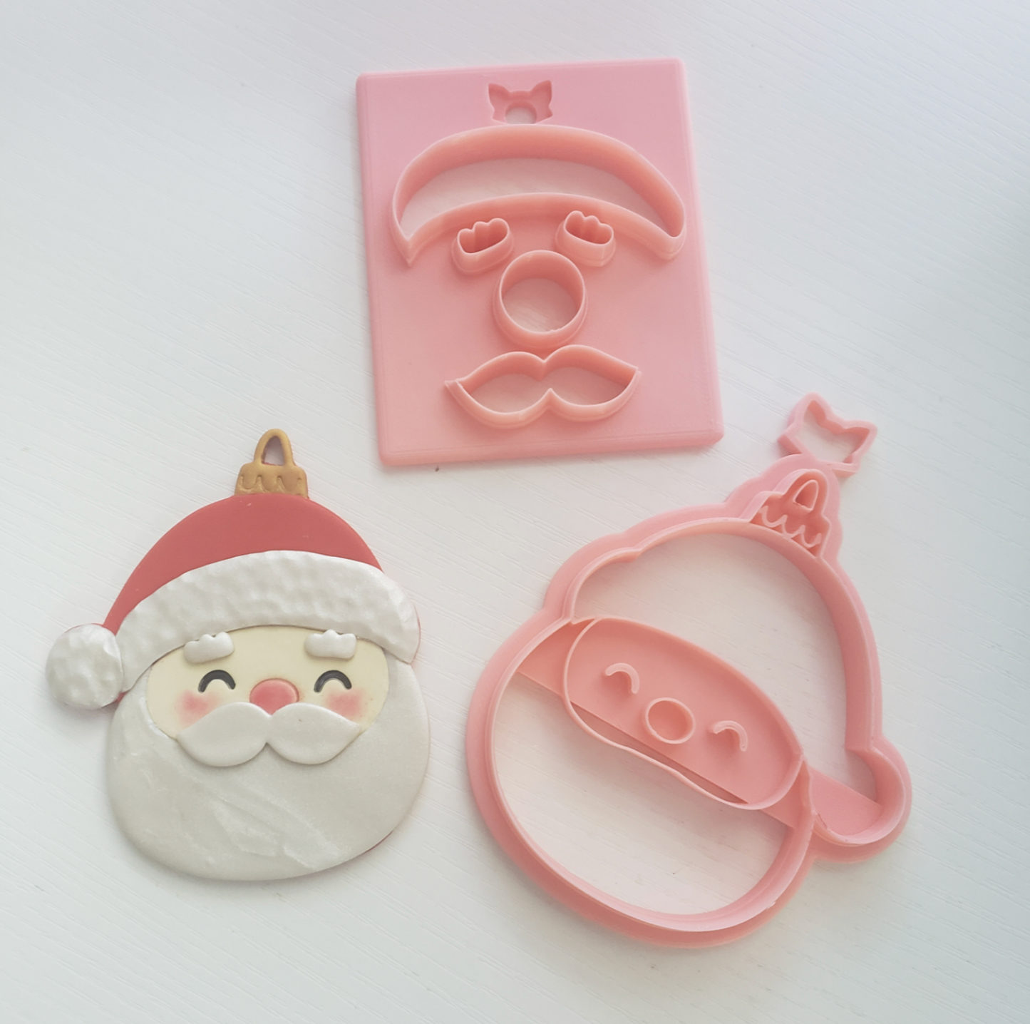 C30 -Santa Polymer Clay Ornament / Decor Clay, Pottery and Bakery - ClartStudios - Polymer clay Jewellery
