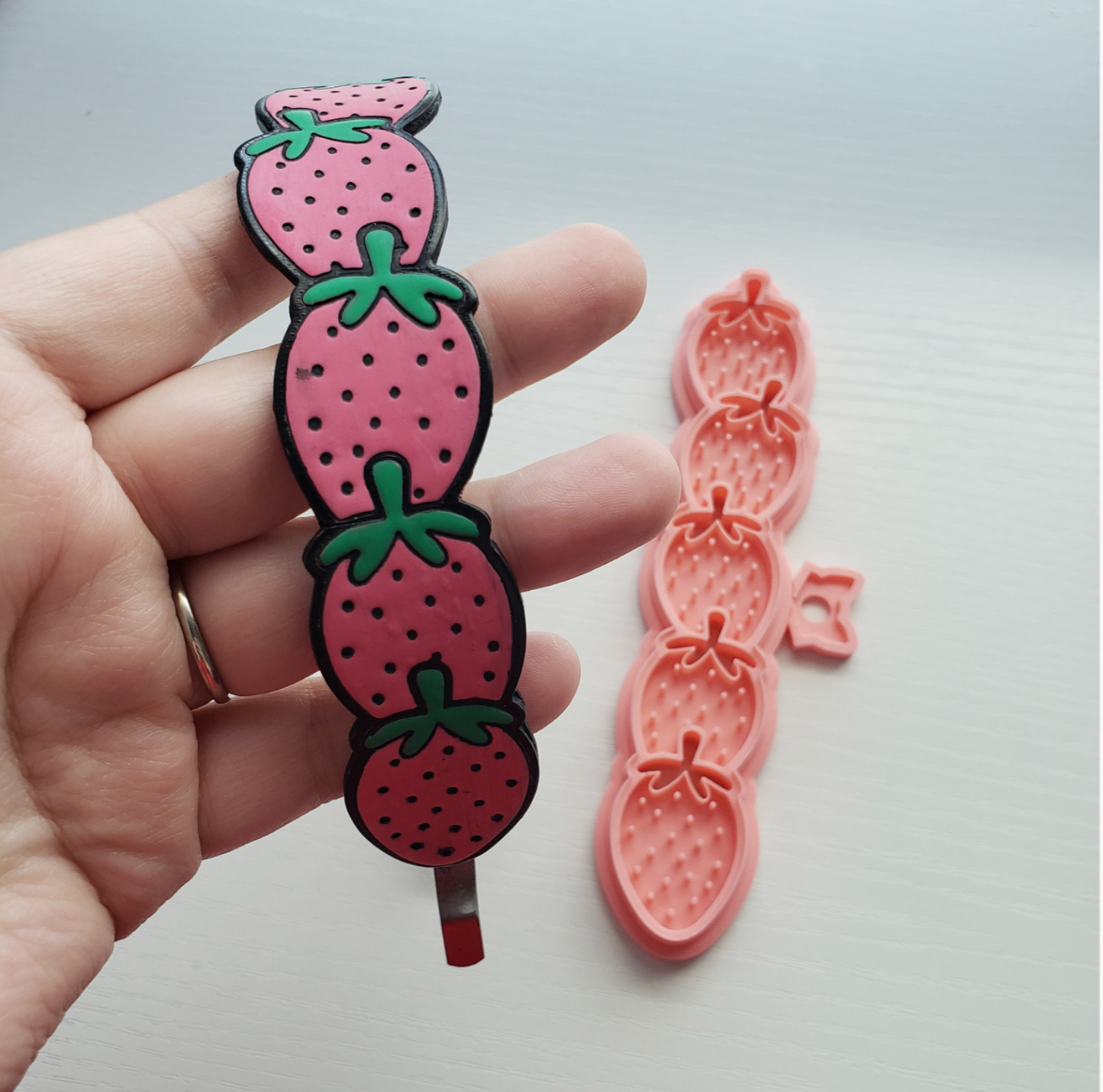 C35 -Strawberry Polymer Clay Headband/Bookmark Cutter, Pottery and Bakery - ClartStudios - Polymer clay Jewellery