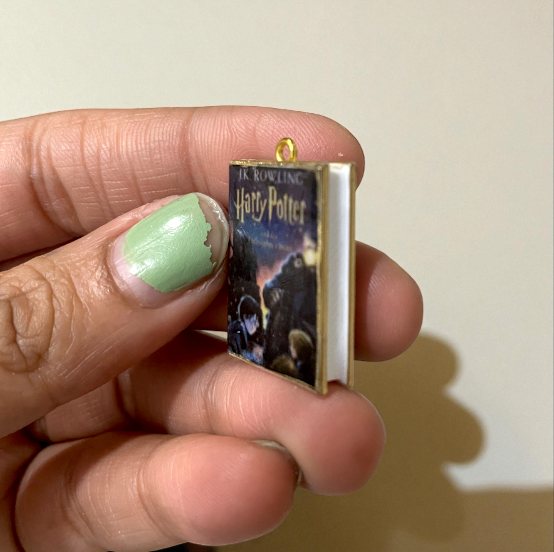 R016 - Harry Potter Book Charm - Waterproof & Adorable