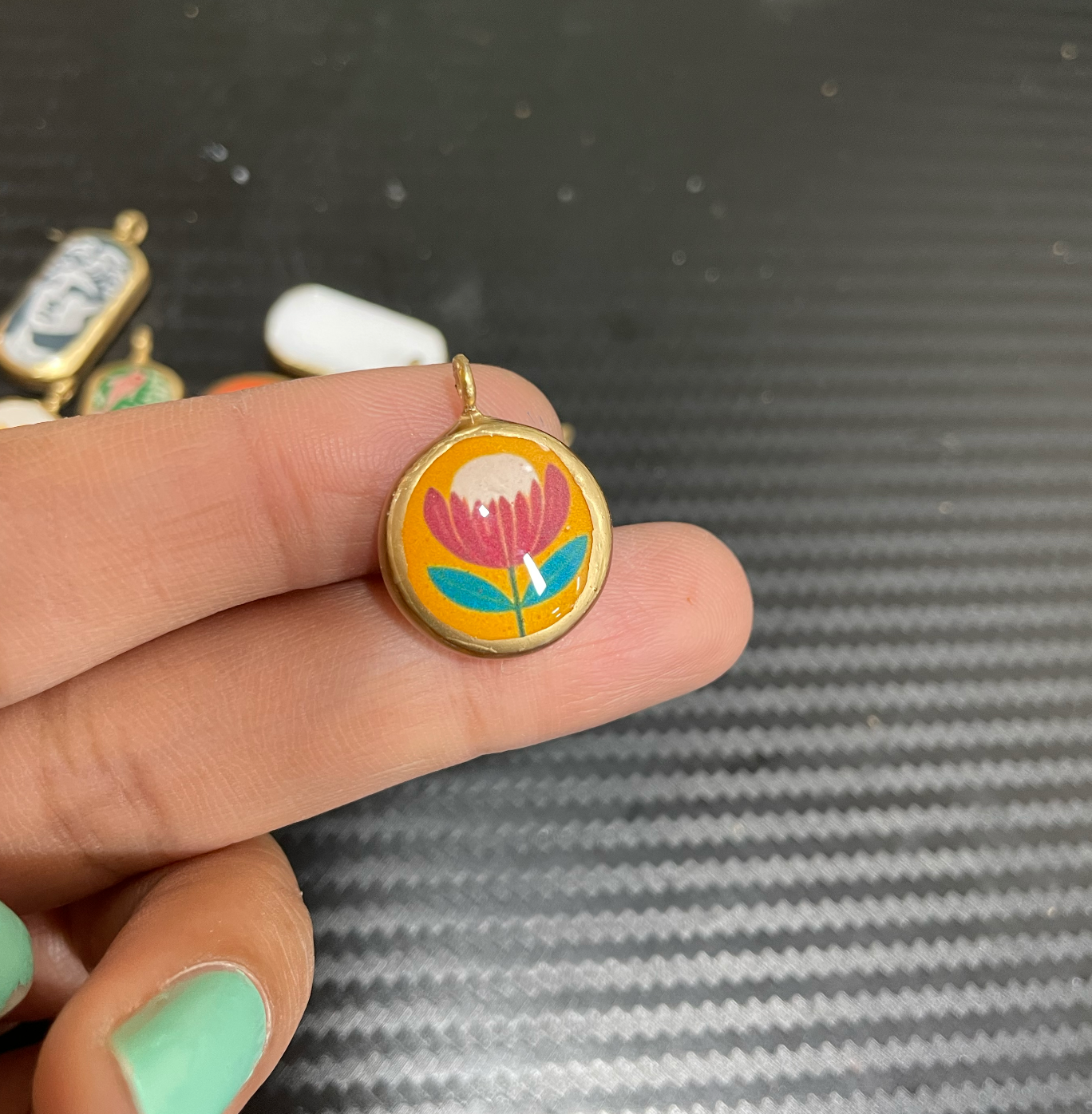 SPT-02 - Small Circle Vintage Pendants - Cold Porcelain Charms Pendant (Dispatch Time 4-5 days)