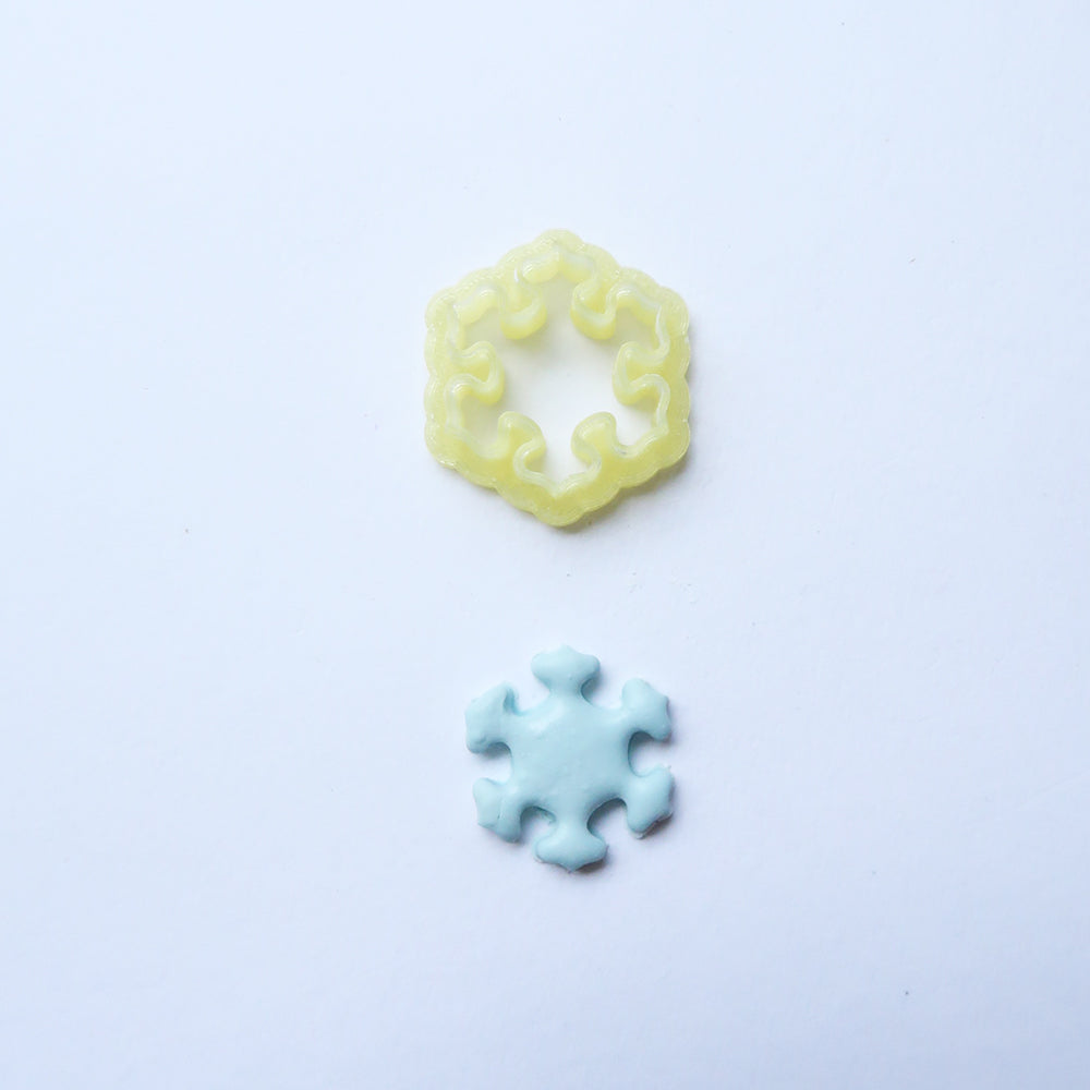 Snow Flake || Christmas Cutter - ClartStudios - Polymer clay Jewellery