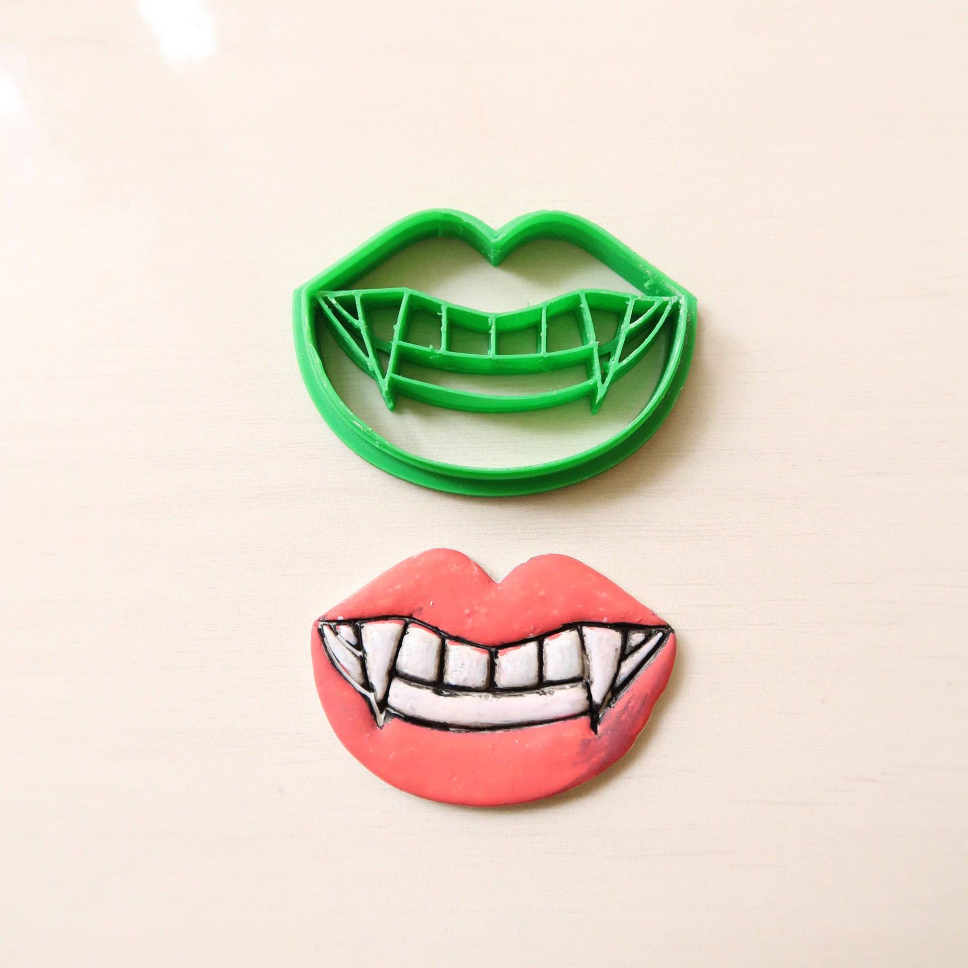 Vampire Mouth - ClartStudios - Polymer clay Jewellery