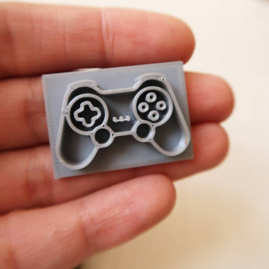 Gaming remote - ClartStudios - Polymer clay Jewellery