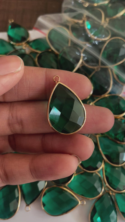 GC09- Emerald Drop Glass Crystal (1pc)