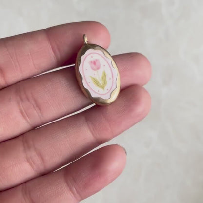 PO8- Classic Beautiful Flower Cold Porcelain Charms Pendant (Pack of 50)