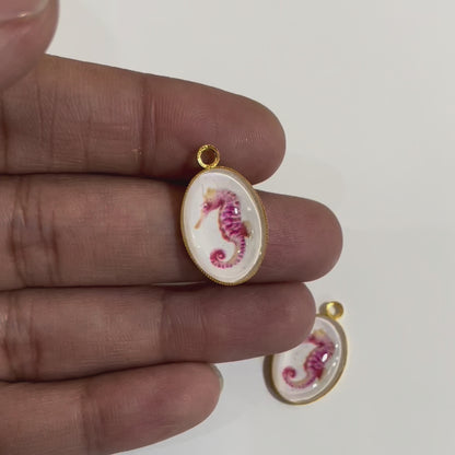 GN04 - Pack of 2pcs - Pink Sea Horse- Glass Pendants with Metal Base
