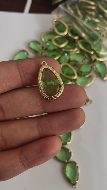 GC02- Fresh Green Drop Glass Crystal (1pc)