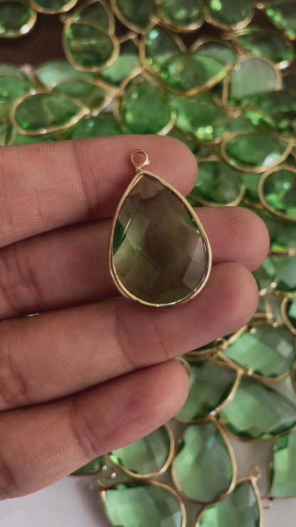 GC08- Fresh Green Big Drop Glass Crystal (1pc)